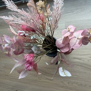 IKEA SOCKERÄRT Pink Faux Floral Bouquet Vase Artificial Flowers Included